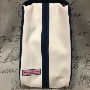 Vineyard Vines White and Navy Travel Bag